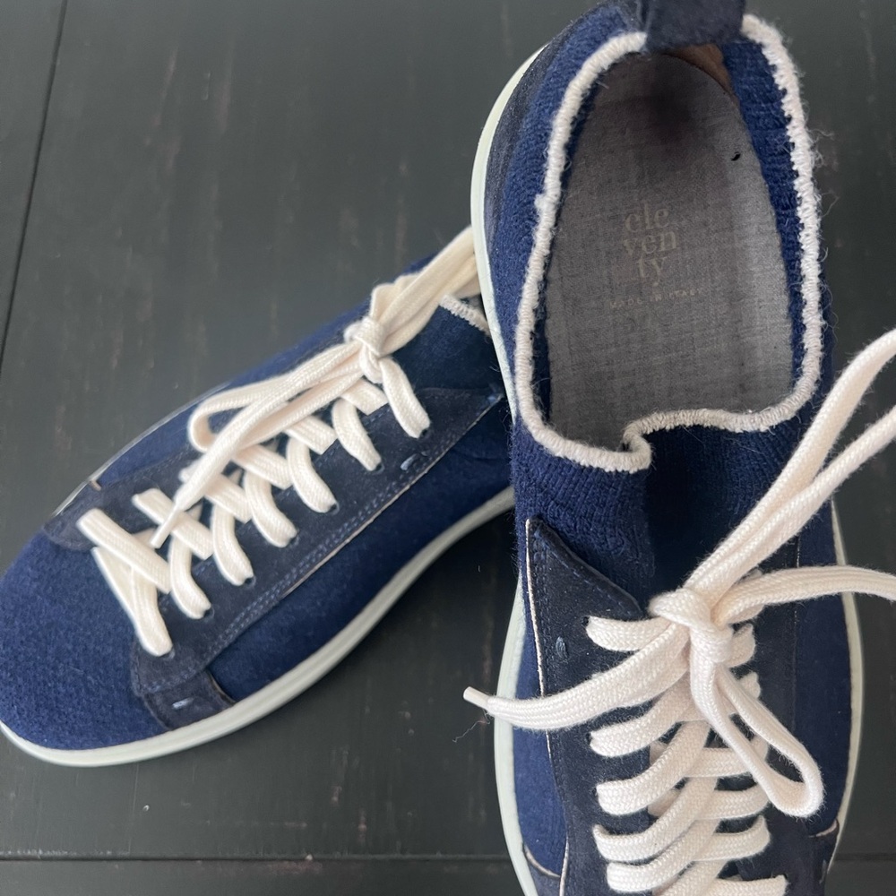 Eleventy Dark Blue and White Casual Sneakers